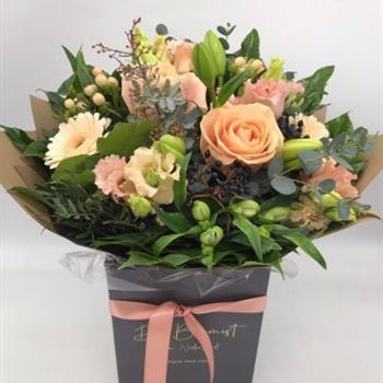 Peaches and Cream Florsit Choice Handtie